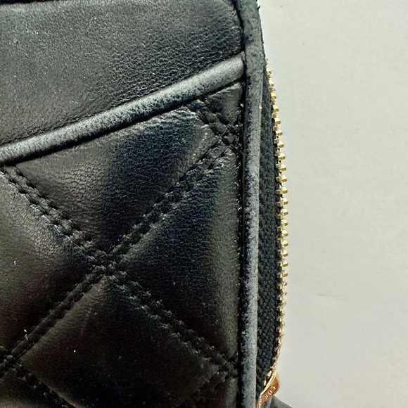 Authentic Tory Burch Savannah Continental Black Quilted Zip Wallet Women’s - Picture 5 of 9